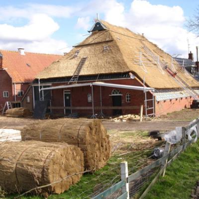 Herstel rieten kap en verbouw boerderij